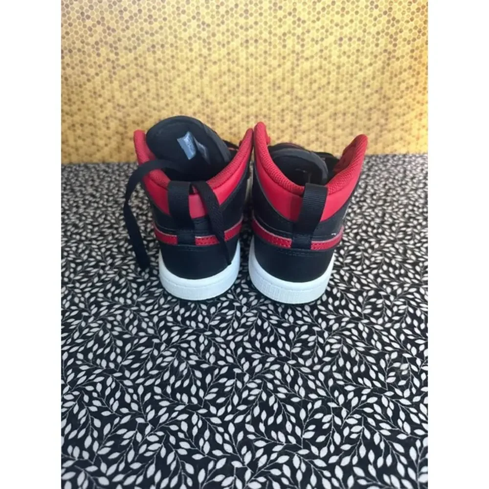 NIKE AIR JORDAN KIDS -SIZE ( 11C ) N